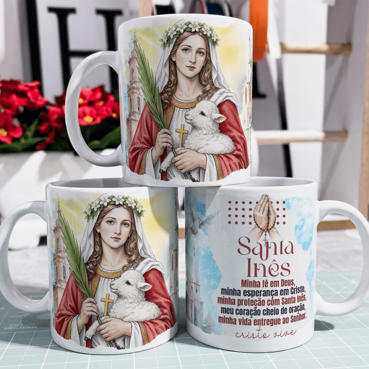 Nome do produto: Caneca - Santos Católico - Santa Inês