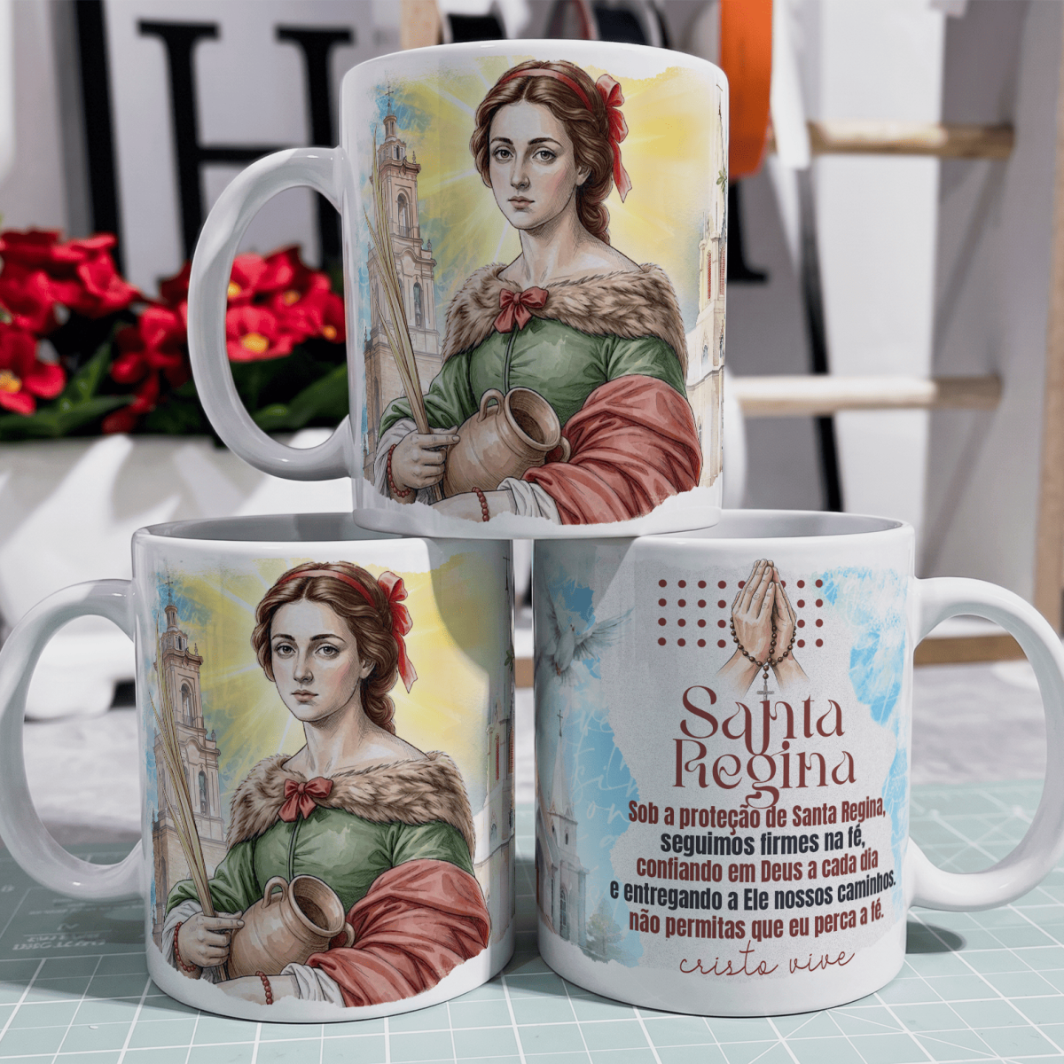 Nome do produto: Caneca - Santos Católico - Santa Regina