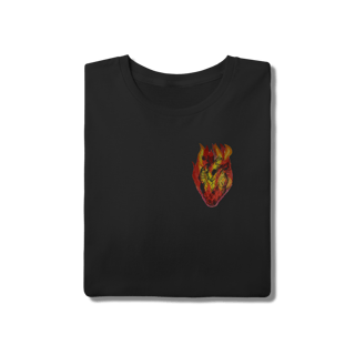 Nome do produto Coração em Chamas || T-shirt