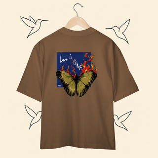 Nome do produto Oversized Maroon 5 Love Is Like