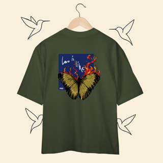 Nome do produto Oversized Maroon 5 Love Is Like