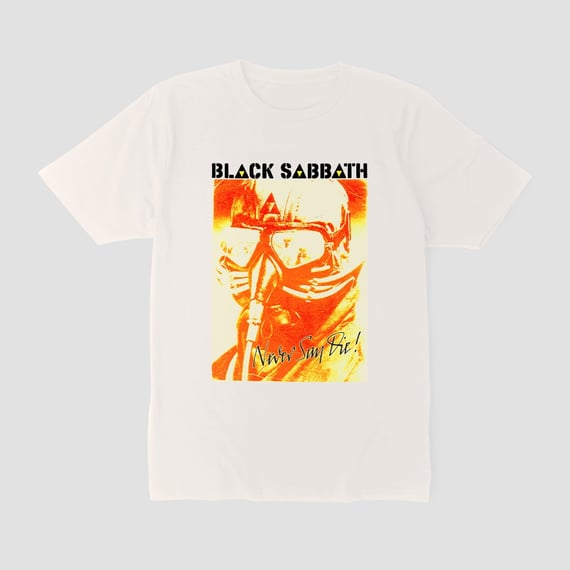 Camiseta Premium Black Sabbath Never Mind The Gap Co.