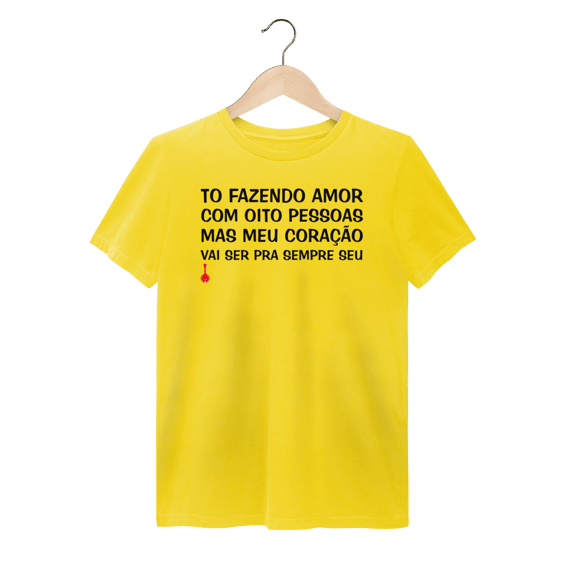 Camiseta To Fazendo Amor com Oito Pessoas - Estonada