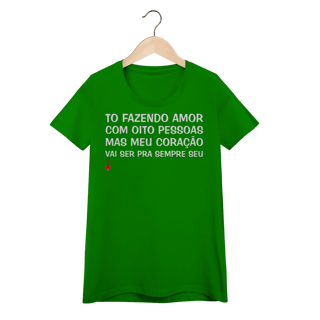 Nome do produto Camiseta Feminina Baby Look To Fazendo Amor com Oito Pessoas