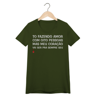 Nome do produto Camiseta Feminina Baby Look To Fazendo Amor com Oito Pessoas