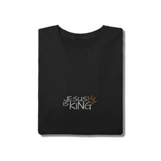Nome do produto Camiseta WIZE WEAR “Jesus Is King” – Estilo com Propósito