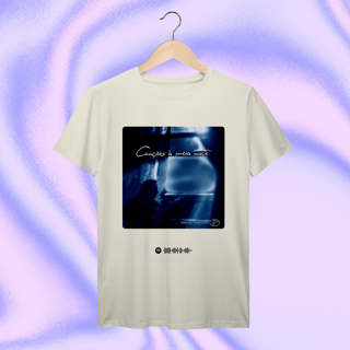 Nome do produtoCamiseta “Canções à Meia-Noite” — Coleção Stênio Marcius