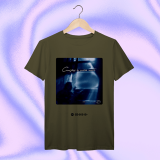 Nome do produtoCamiseta “Canções à Meia-Noite” — Coleção Stênio Marcius