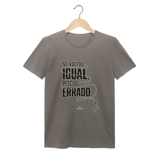 Se voltou igual... T-Shirt estonada feminina