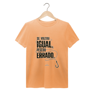 Nome do produto Se voltou igual... T-Shirt estonada