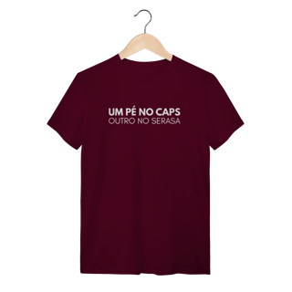 Nome do produto Camiseta um pé no caps outro no serasa