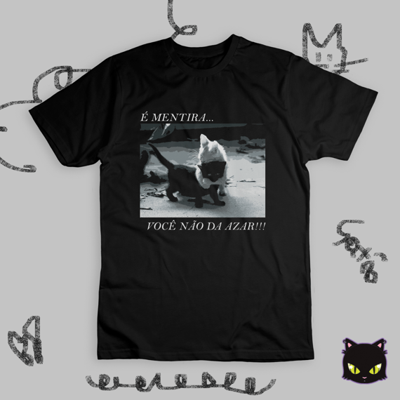 Camiseta 'gato preto não da azar!'