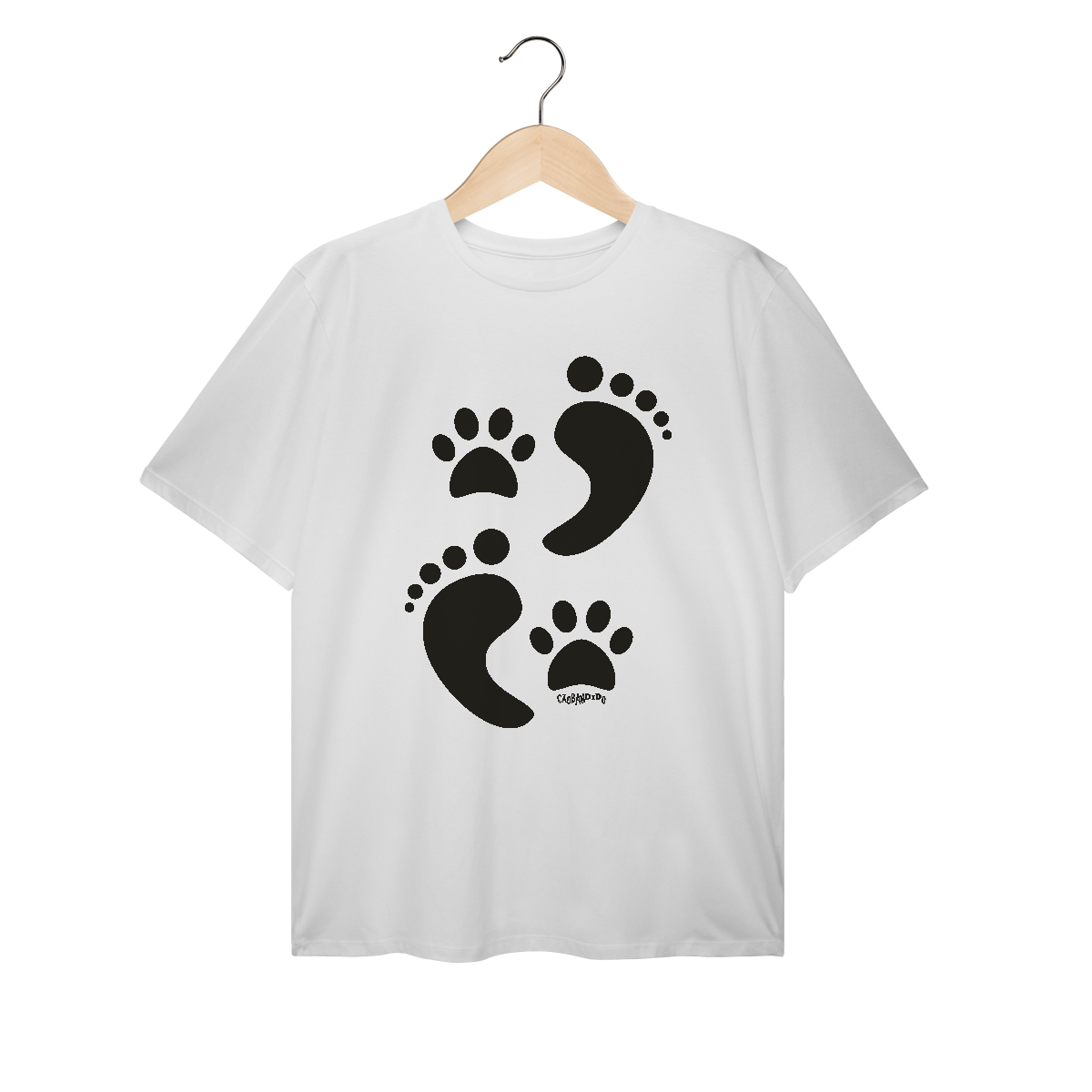 Nome do produto: Camiseta Plus Size Cachorro Pegadas