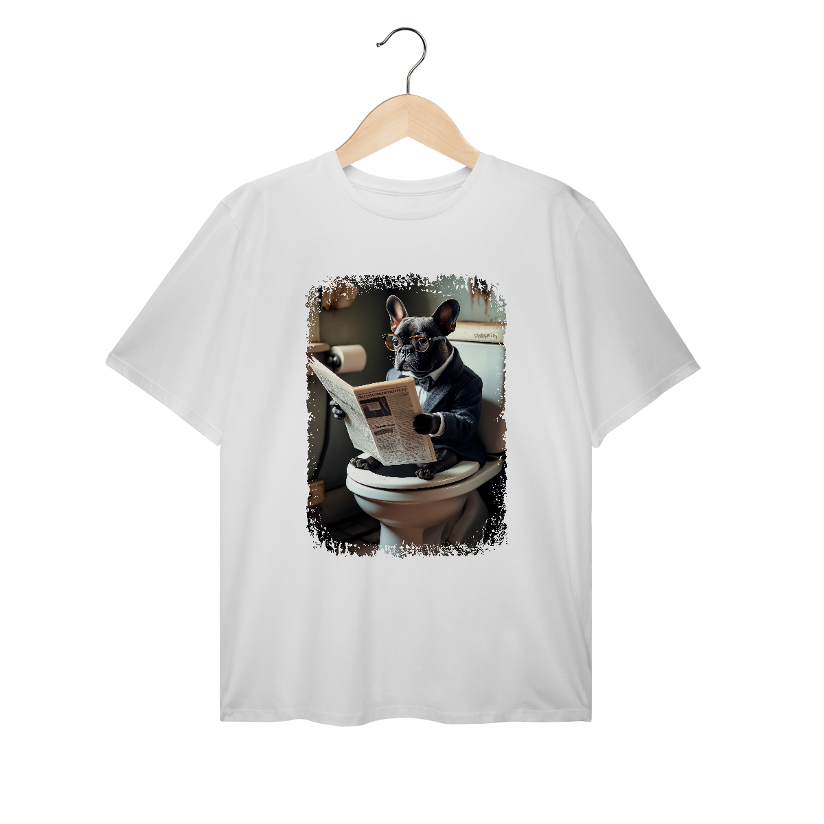 Nome do produto: Camiseta Plus Size Bulldog Francês no Trono Lendo Jornal