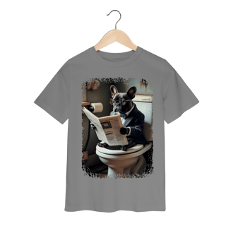 Nome do produto Camiseta Infantil Bulldog Francês no Trono Lendo Jornal