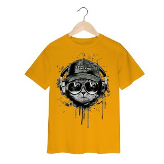 Camiseta Infantil Gato Ouvindo Música de Boné e Óculos