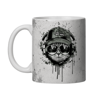 Caneca Gato Ouvindo Música de Boné e Óculos