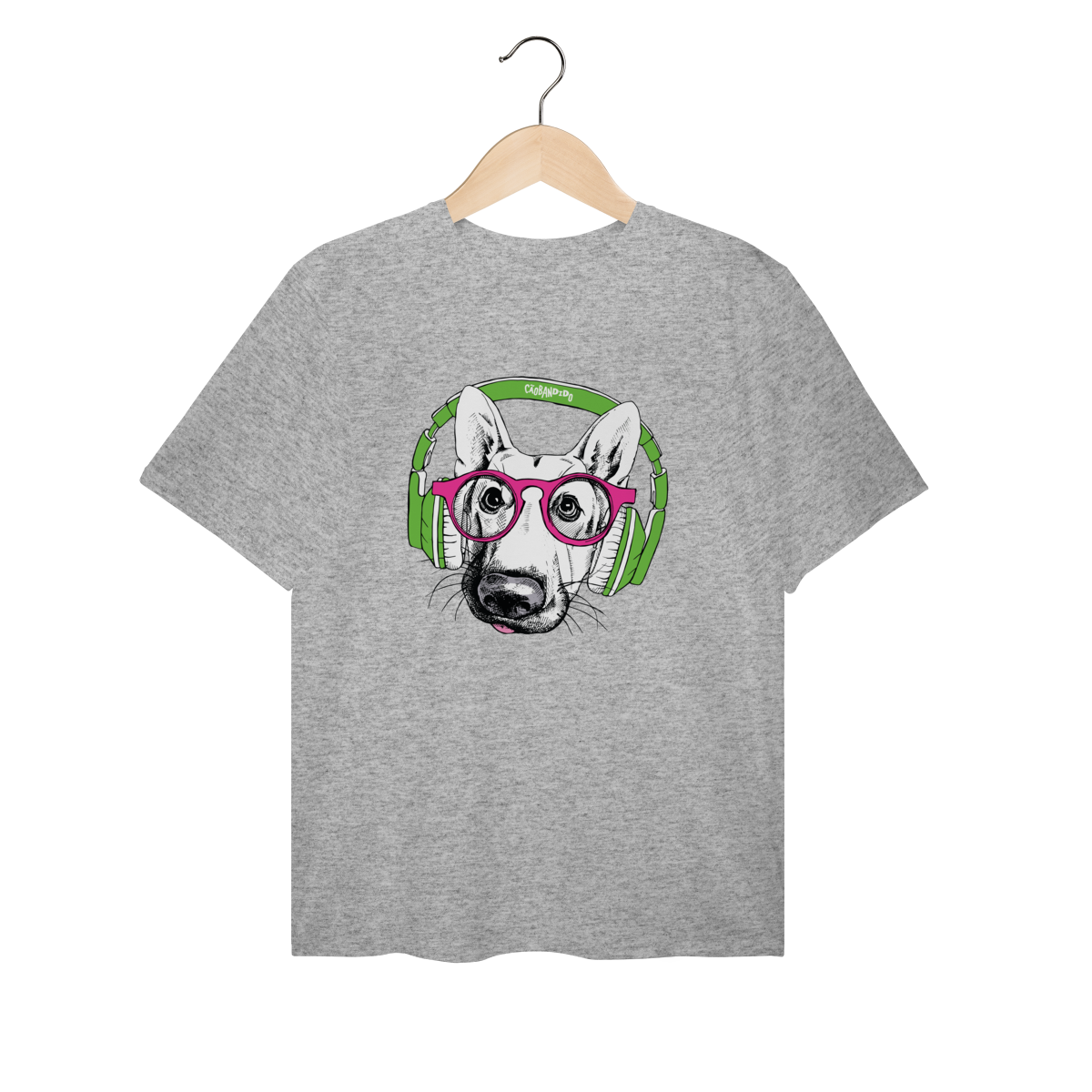 Nome do produto: Camiseta Plus Size Pastor Alemão de Óculos e Fone de Ouvido