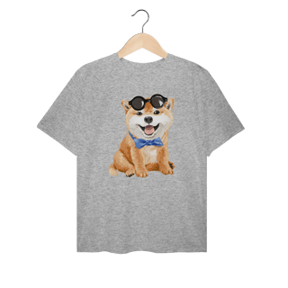 Camiseta Plus Size Akita Filhote de Óculos e Gravatinha