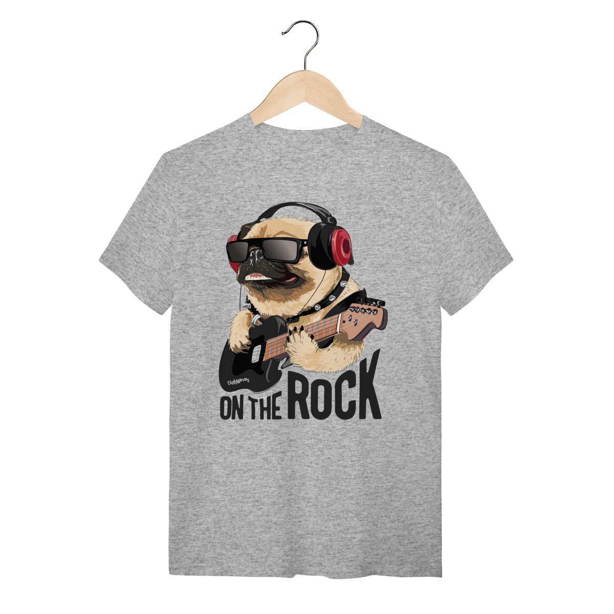 Camiseta Pug On The Rock