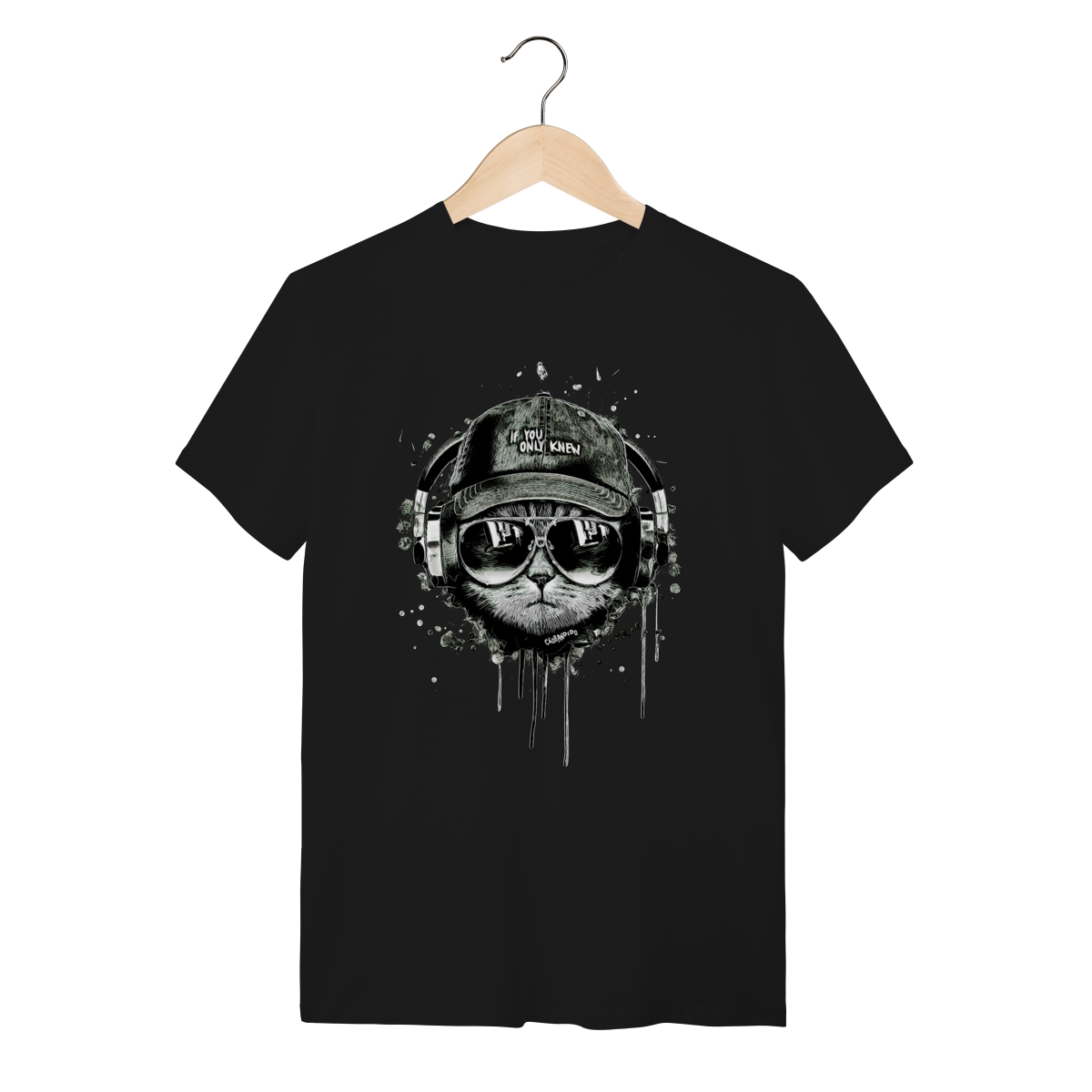 Camiseta Gato Ouvindo Música de Boné e Óculos