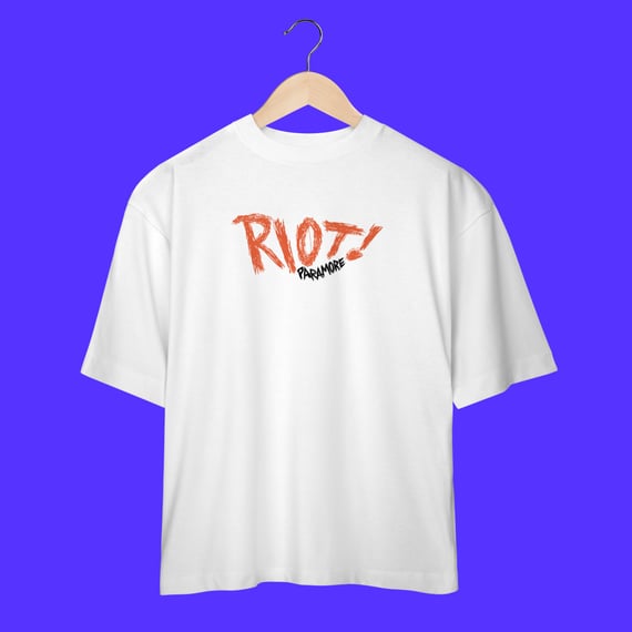 Camiseta Oversized Paramore Riot