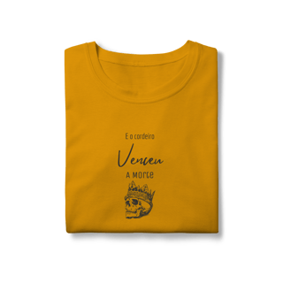 Nome do produto Camiseta - E o Cordeiro Venceu a Morte (Feminina)