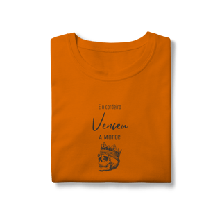 Nome do produto Camiseta - E o Cordeiro Venceu a Morte (Feminina)