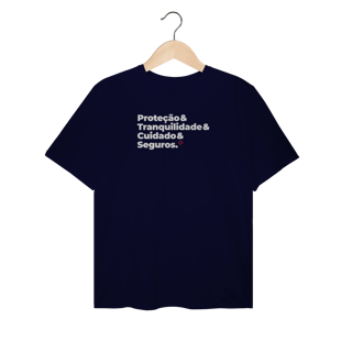 Nome do produto Seguros - Tranquilidade, Cuidado e Proteção (T-Shirt Plus Size)