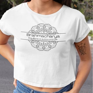 Camiseta Yoga Cropped Brahmacharya, Foque no Essencial