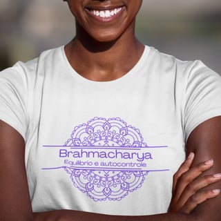 Camiseta Yoga Babylong Brahmacharya, Foque no Essencial