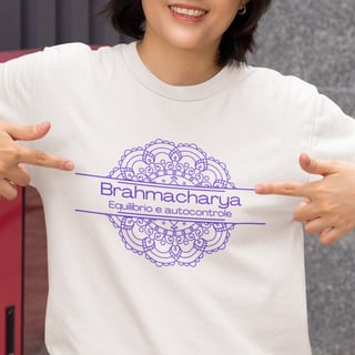 Nome do produto Camiseta Yoga Tradicional Brahmacharya, Foque no Essencial
