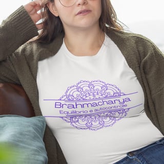 Nome do produto Camiseta Yoga Plus Size Brahmacharya, Foque no Essencial