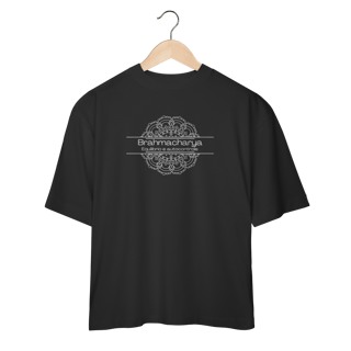 Nome do produto Camiseta Yoga Oversized Brahmacharya, Foque no Essencial 