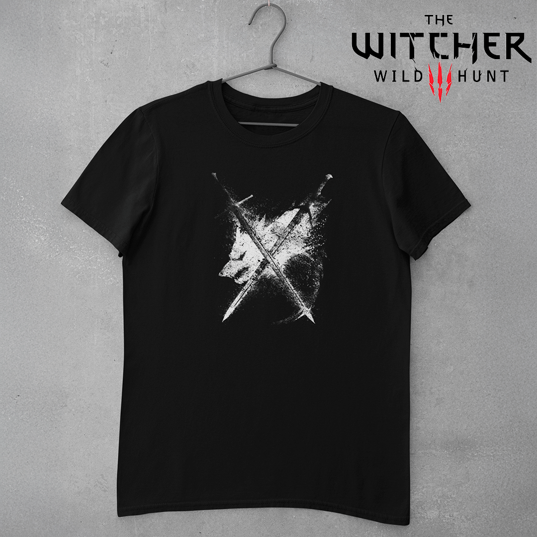 Nome do produto: Camiseta Espadas e Sangue - The Witcher 