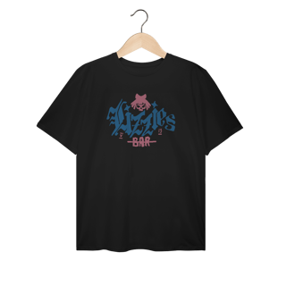 Nome do produtoCamiseta Lizzie’s Bar – Night City Series - Plus Size