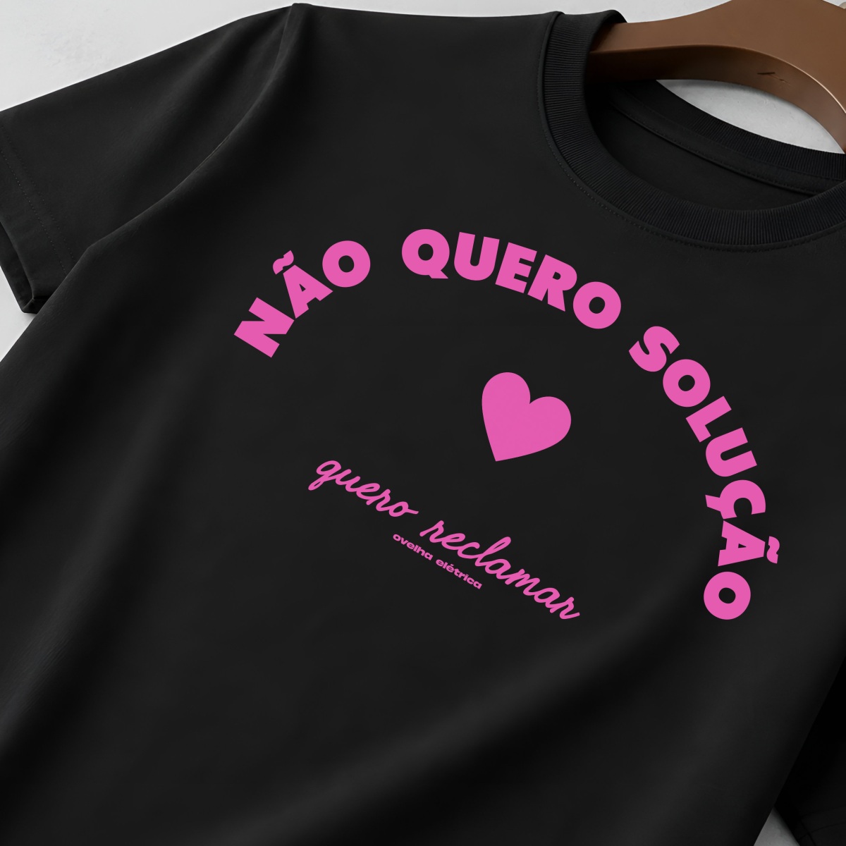 Camiseta Solução Preta
