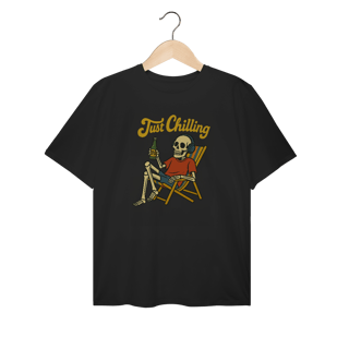 Nome do produto Camiseta Plus Size Caveira Just Chilling - Modelo 1