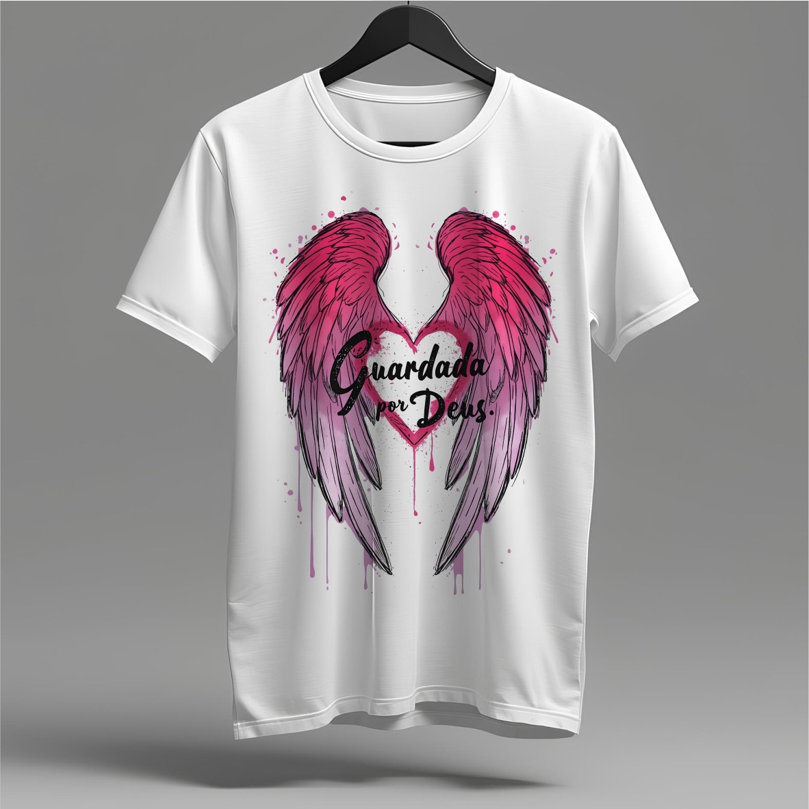 Nome do produto: Camiseta Guardada por Deus: Sob Suas Asas
