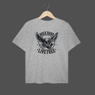 Nome do produto Camiseta Plus Size | Rock Hard - Live Free