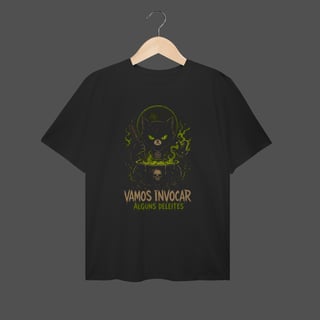 Camiseta Plus Size | Vamos Invocar Alguns Deleites