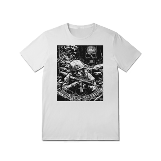 Nome do produtoCamiseta PELOPES - A Caveira está caçando