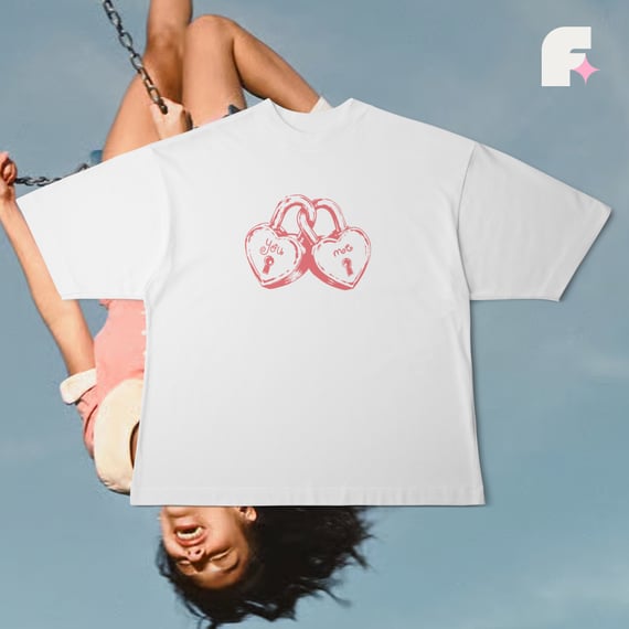 Camiseta Oversized Me + U = <3