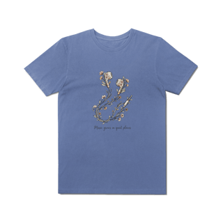 Nome do produto T-shirt Music Grows in Quiet Place