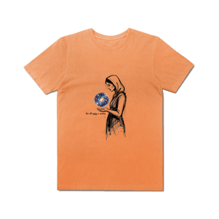 Nome do produto T-shirt We all Cary a Cosmos