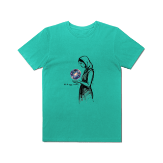 Nome do produto T-shirt We all Cary a Cosmos