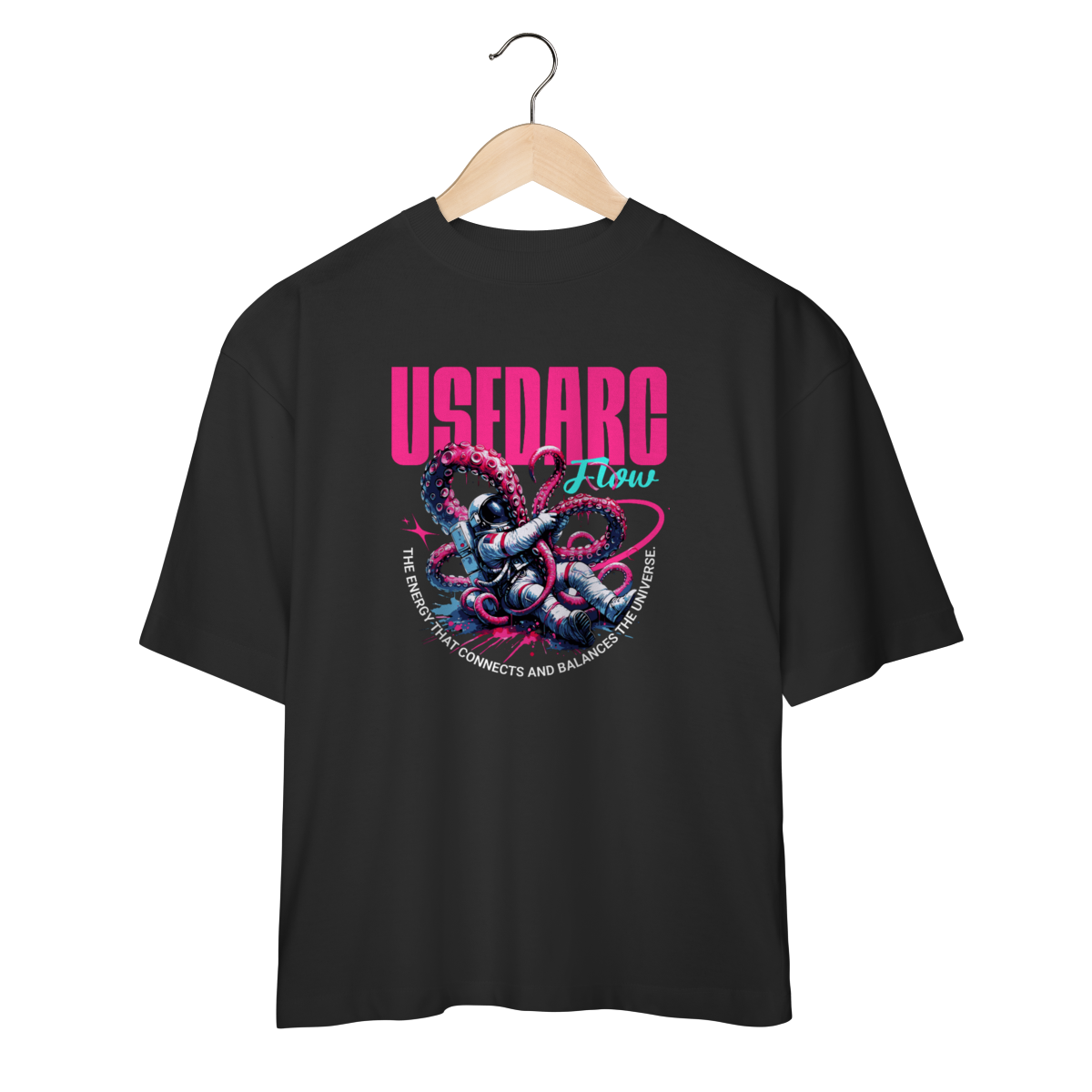 Nome do produto: Camiseta USEDARC Flow – Astronauta Neon & Tentáculos Cósmicos