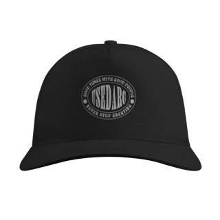 Nome do produto Boné UseDarc Logo Classic – Identidade e Estilo