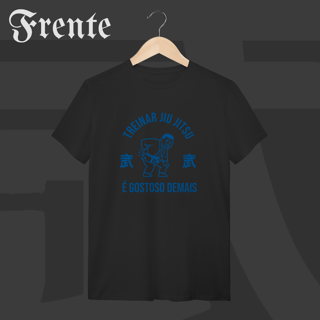 Nome do produto Camiseta T-shirt - Treinar jiujitsu é gostoso demais | Arte no peito