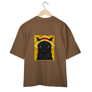 Nome do produtoCamiseta Oversized Gato Chapéu de Palha: A Aventura Felina Começa!